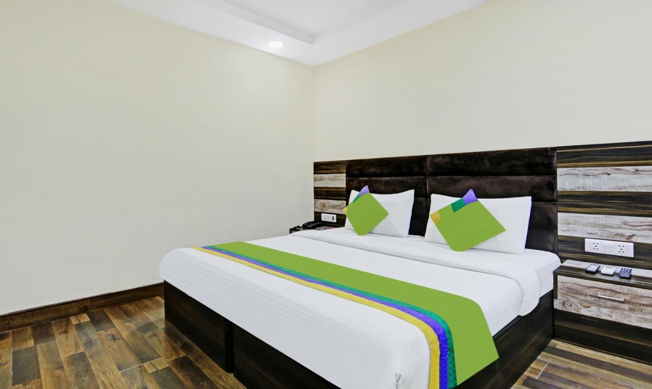 Hotel Singh Continetal Δελχί Εξωτερικό φωτογραφία