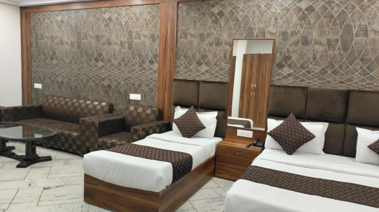 Hotel Singh Continetal Δελχί Εξωτερικό φωτογραφία