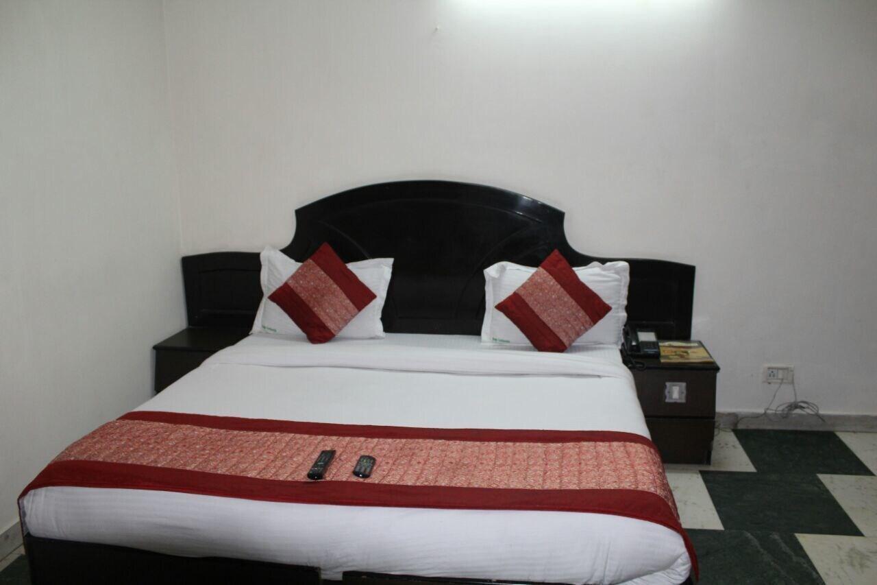 Hotel Singh Continetal Δελχί Εξωτερικό φωτογραφία