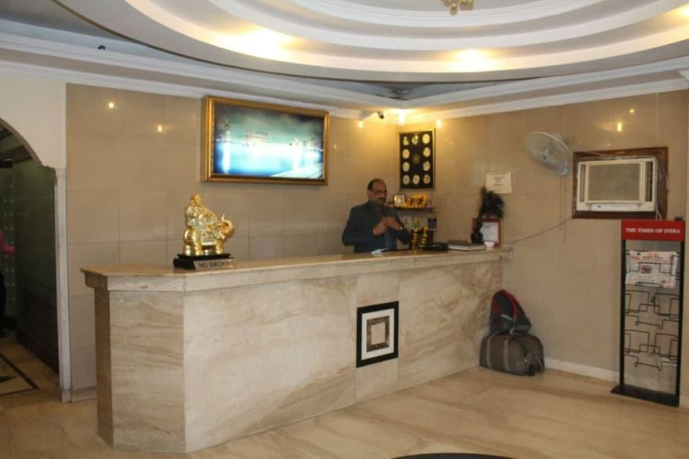 Hotel Singh Continetal Δελχί Εξωτερικό φωτογραφία