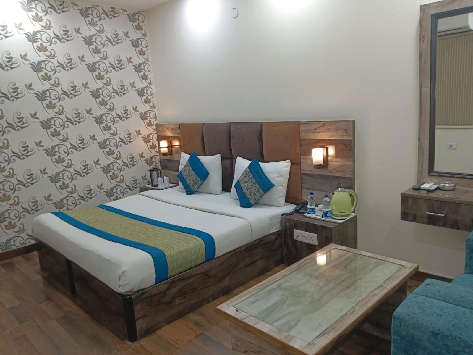 Hotel Singh Continetal Δελχί Εξωτερικό φωτογραφία