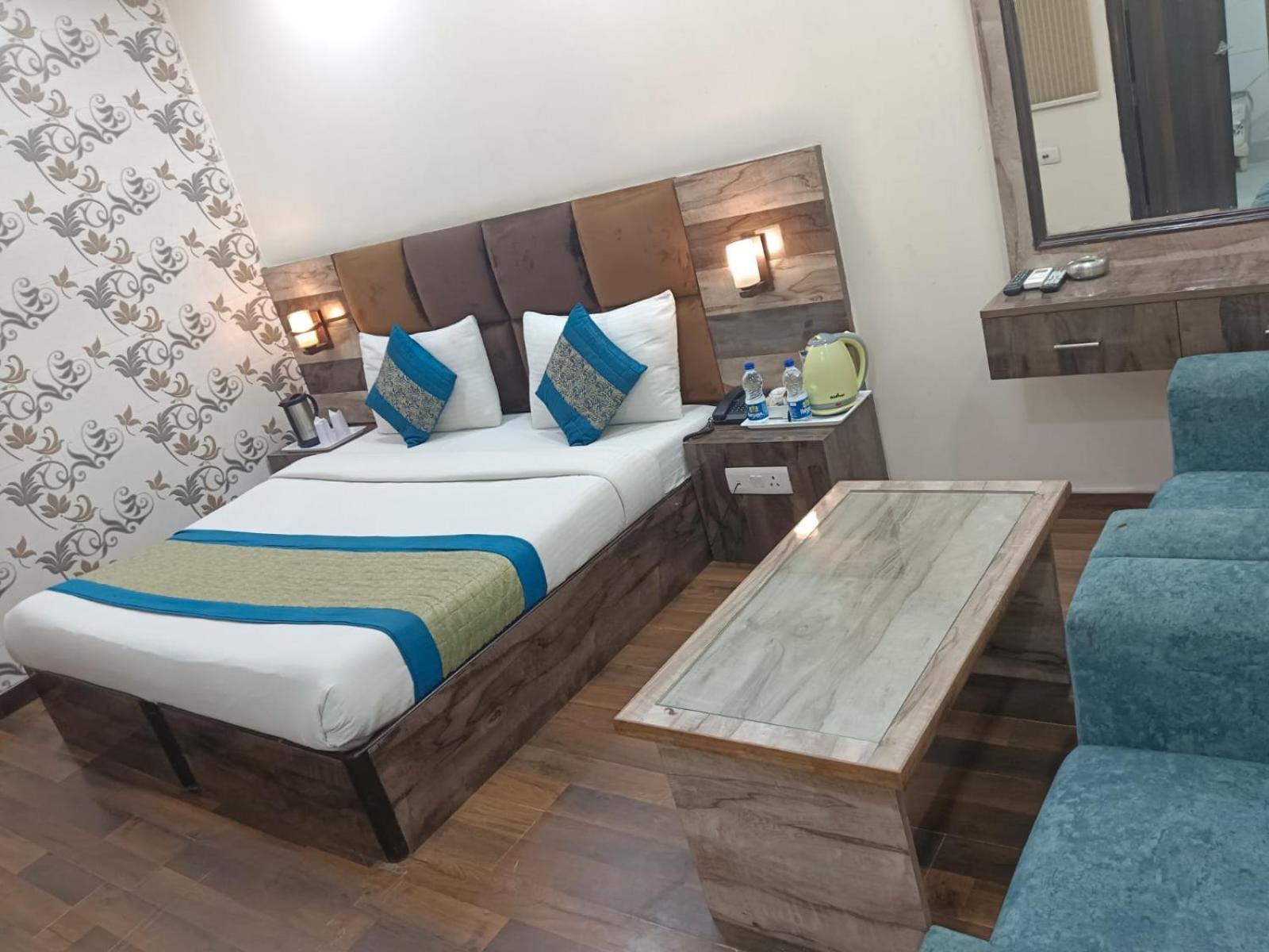 Hotel Singh Continetal Δελχί Εξωτερικό φωτογραφία